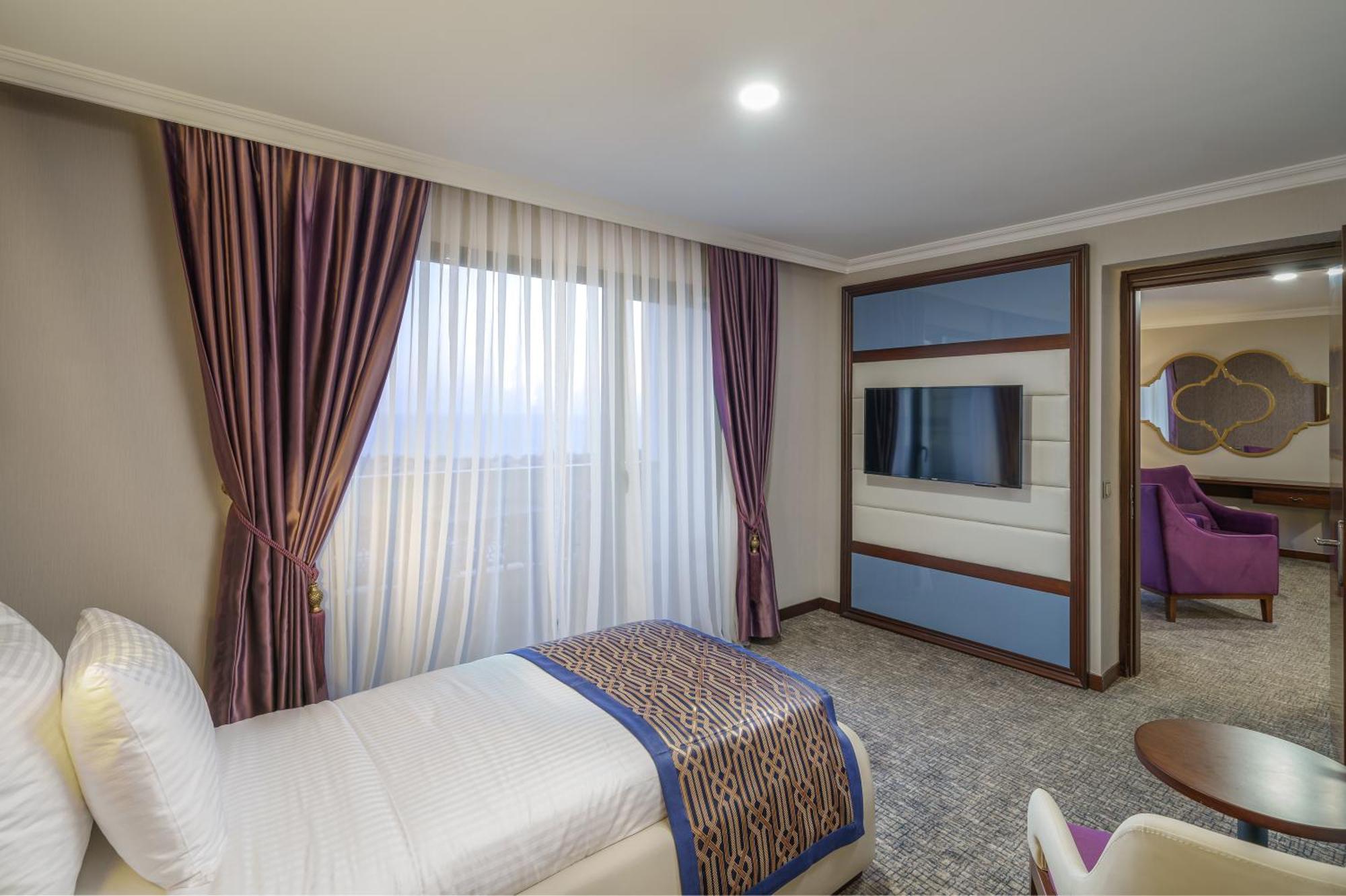 Ramada Plaza By Wyndham Silivri Hotell Eksteriør bilde