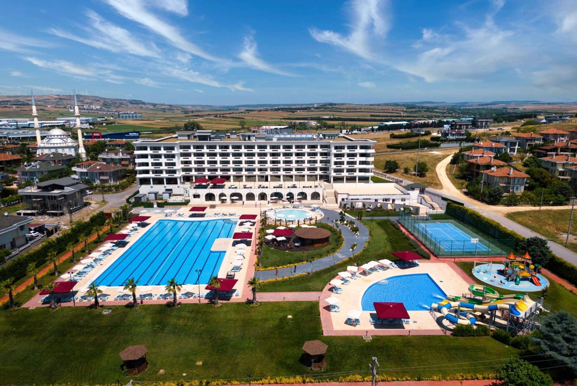 Ramada Plaza By Wyndham Silivri Hotell Eksteriør bilde